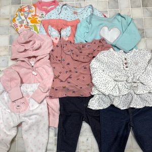 Carter’s girls 6 mos, 6 outfits, excellent-new